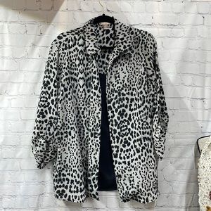 White Stag Leopard Button-up Blouse with built in tank size 1X (16W)